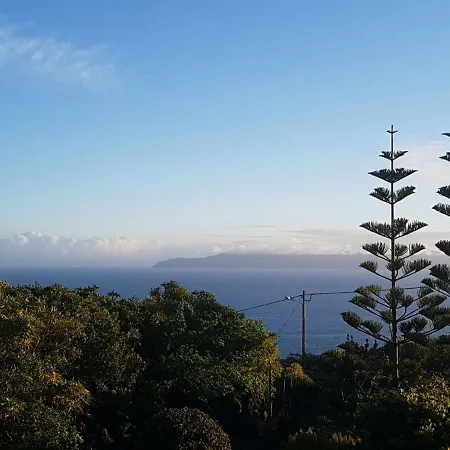 Vila Holanda Bed & Breakfast Santo Antonio (Pico Island)