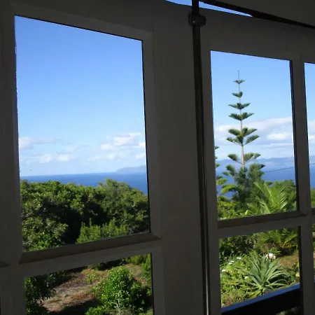 Vila Holanda Santo Antonio (Pico Island)